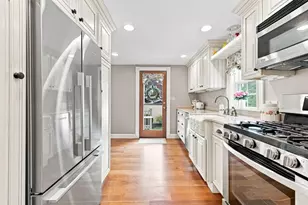 18 Beaver St, Waltham, MA 02453 - Photo 10