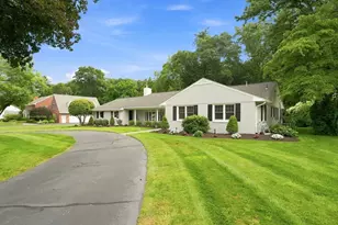 131 Prynnwood Rd, Longmeadow, MA 01106 - Photo 2