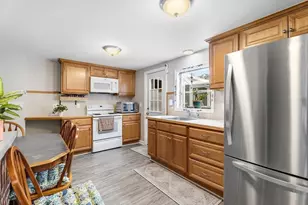 55 Friendship St, Billerica, MA 01821 - Photo 10