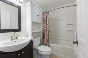 100 Merrimack Ave, Dracut, MA 01826 - Photo 16