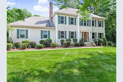 8 Vincent Rd, Mendon, MA 01756 - Photo 2