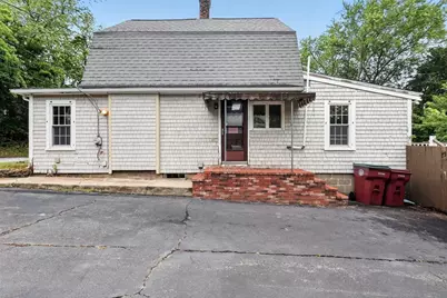 15 Hillside Ave, Middleborough, MA 02346 - Photo 6