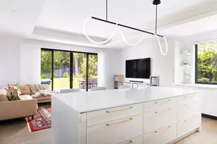 221 Gardner Rd, Brookline, MA 02445 - Photo 4