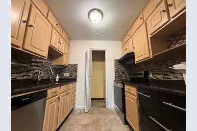 35 Washington St #3, Medford, MA 02155 - Photo 8