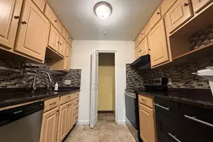 35 Washington St, Medford, MA 02155 - Photo 8