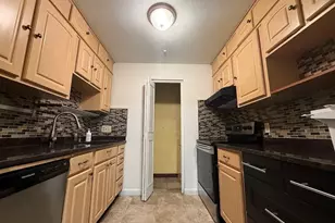 35 Washington St, Medford, MA 02155 - Photo 8