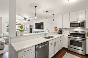 17 Daniels St, Salem, MA 01970 - Photo 10