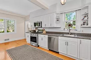 217 Pleasant St, Winthrop, MA 02152 - Photo 4