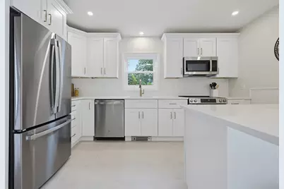 30 Barrett Ave, Worcester, MA 01605 - Photo 10