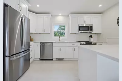30 Barrett Ave, Worcester, MA 01605 - Photo 10