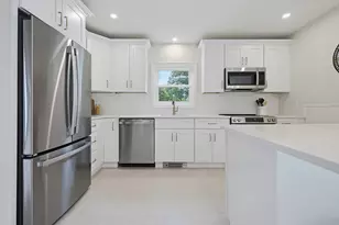 30 Barrett Ave, Worcester, MA 01605 - Photo 10