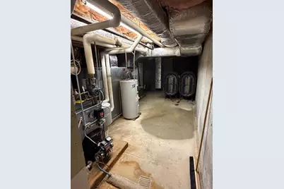 24 Asylum St, Milford, MA 01757 - Photo 16