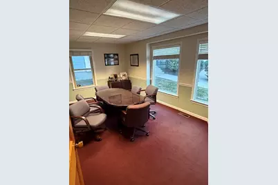 24 Asylum St, Milford, MA 01757 - Photo 4
