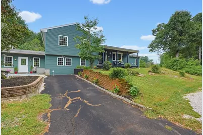25 Old Elmdale Rd, Uxbridge, MA 01569 - Photo 2
