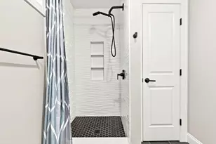 698 Trapelo Rd, Waltham, MA 02452 - Photo 26