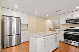 30 Willow St, Newton, MA 02459 - Photo 4