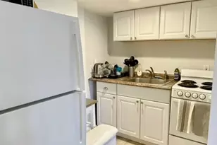 22 Anderson St, Boston, MA 02114 - Photo 4