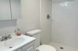 22 Anderson St, Boston, MA 02114 - Photo 6