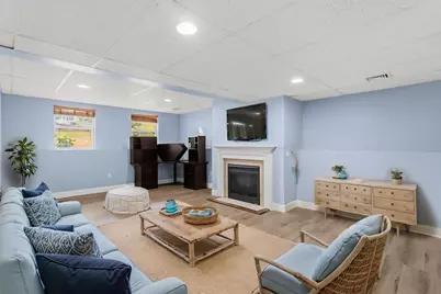 183 E Broadway, Haverhill, MA 01830 - Photo 24