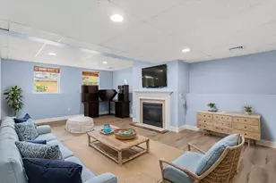183 E Broadway, Haverhill, MA 01830 - Photo 24