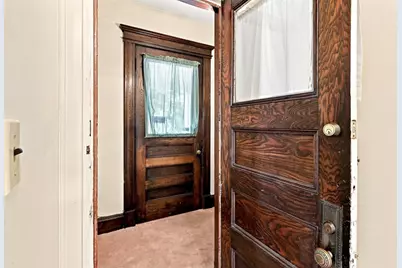 33 Kenwood Ter, Springfield, MA 01108 - Photo 4