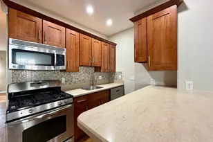 512 E 3rd St, Boston, MA 02127 - Photo 4