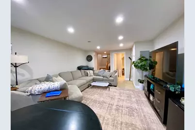 512 East 3rd St. #1, Boston, MA 02127 - Photo 10
