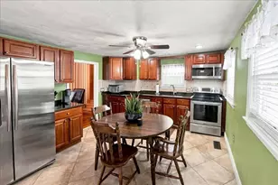 9 Oliver St, Milford, MA 01757 - Photo 6