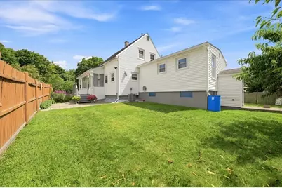 9 Oliver Street, Milford, MA 01757 - Photo 14
