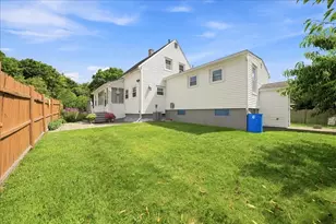9 Oliver St, Milford, MA 01757 - Photo 14