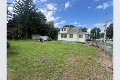 104 Balis St, Springfield, MA 01109 - Photo 4