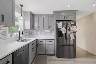 229 Whalom Rd, Lunenburg, MA 01462 - Photo 10