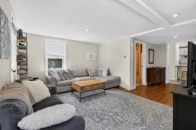6 Carter Pl, Woburn, MA 01801 - Photo 4