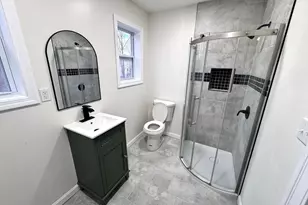 9 Idalla Ave, Worcester, MA 01606 - Photo 4