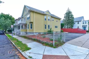 90-92 Thorndike St, Arlington, MA 02474 - Photo 2
