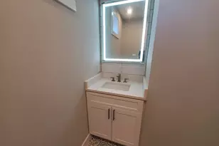 21 Wallingford Rd, Boston, MA 02135 - Photo 8