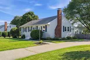 16 Robert Ave, Woburn, MA 01801 - Photo 2