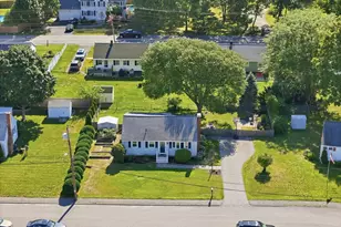 16 Robert Ave, Woburn, MA 01801 - Photo 34
