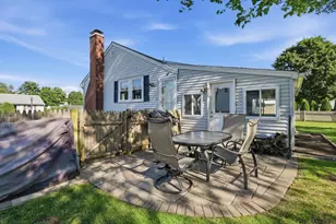 16 Robert Ave, Woburn, MA 01801 - Photo 30