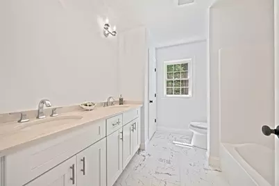 4 Clarendon Circle, Holbrook, MA 02343 - Photo 22