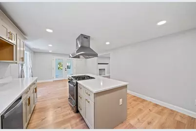 379 West Washington Street, Hanson, MA 02341 - Photo 6