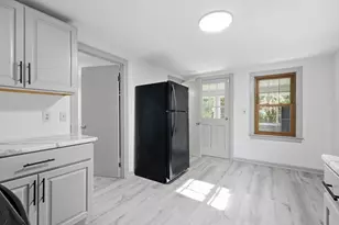 85 Silas St, Springfield, MA 01109 - Photo 12