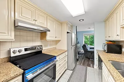 95 Commons Dr #107, Shrewsbury, MA 01545 - Photo 10
