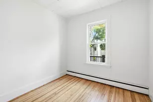 9 Hatch St, Boston, MA 02127 - Photo 6