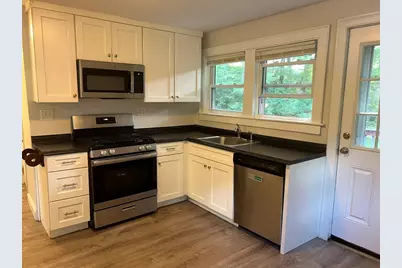 410 Silver St, Greenfield, MA 01301 - Photo 10