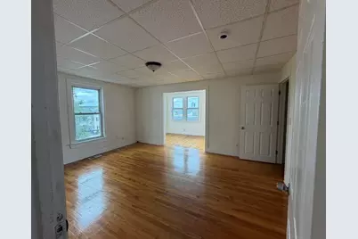 6 Dorchester St, Worcester, MA 01610 - Photo 4