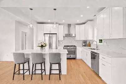 8 Leyden Ave #8, Medford, MA 02155 - Photo 4