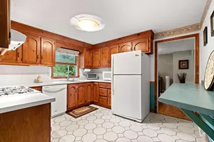 82 Keystone Ln, Billerica, MA 01821 - Photo 12