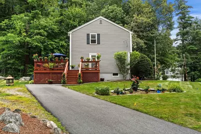 82 Keystone Ln, Billerica, MA 01821 - Photo 4