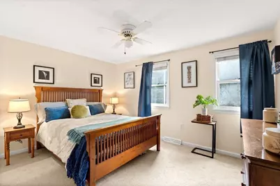 82 Keystone Ln, Billerica, MA 01821 - Photo 20
